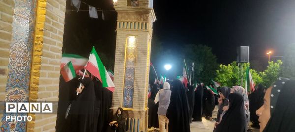 برپایی موکب رهبری و بازسازی نقشه تنگه هرمز در پارک آزادشهر یزد