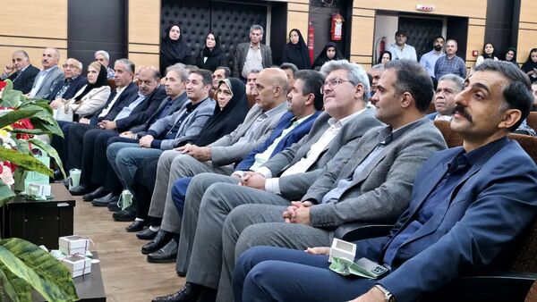 رونمایی از نخستین فرش صادراتی شهریار در اولین همایش بزرگ اندیشه
