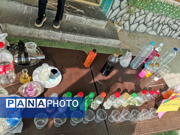 بزرگداشت روز آزمایشگاه در دبیرستان یغمای نیشابوری 