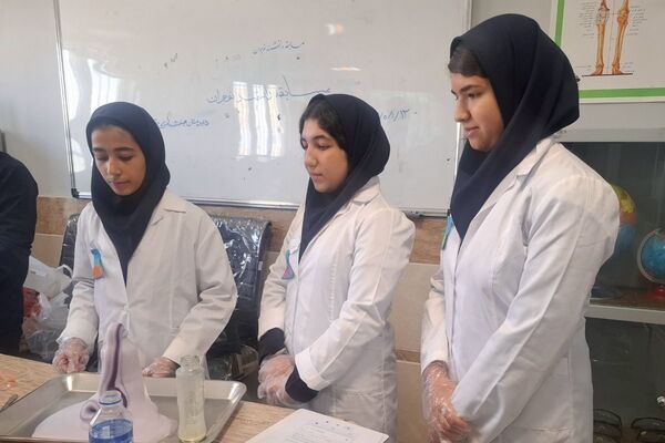 برگزاری مسابقات و درخشش نخبگان جوان در رقابت علمی دبیرستان هیات امنایی مقربی
