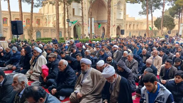 اقامه نماز پرفیض جمعه در سمنان