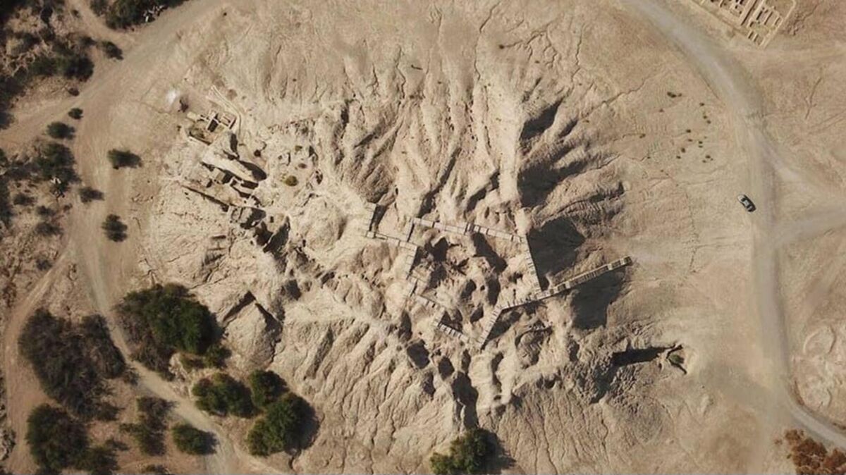 حفاظت از آثار ملموس و ناملموس با تاکید بر تپه های باستانی کنارصندل جیرفت