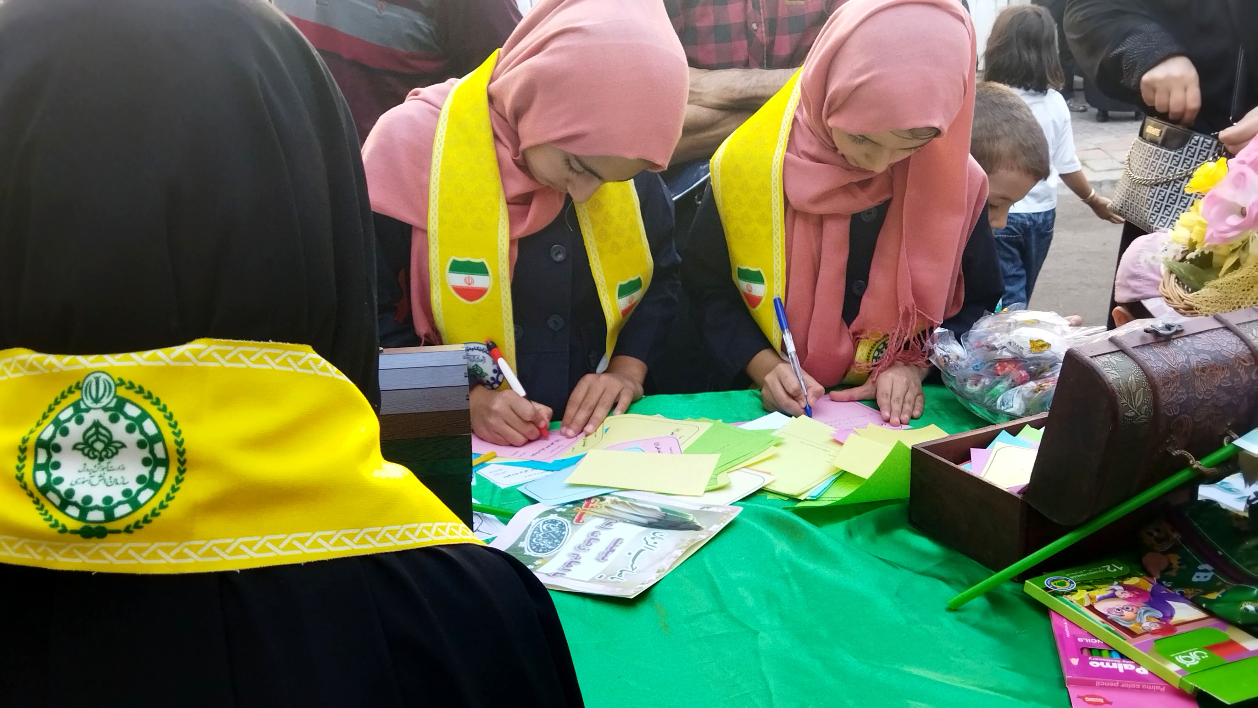 جشن وحدت و ولایت با حضور پرشور دانش‌آموزان اسکو