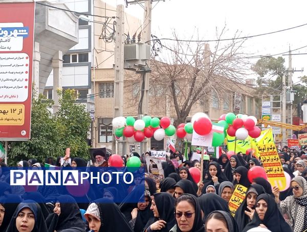 اقتدار کودکان نی‌ریزی در حماسه 22 بهمن