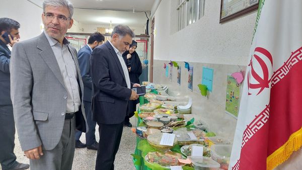 افتتاح اتاق بهداشت و روز جهانی غذا در دبستان شهیده کفاش ناحیه ۶ مشهد مقدس