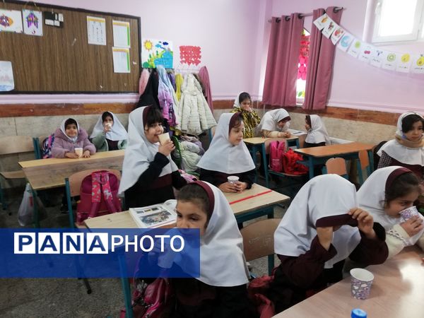 موکب دانش‌آموزی مدرسه ۲۲ بهمن به‌مناسبت ولادت حضرت مهدی (عج)