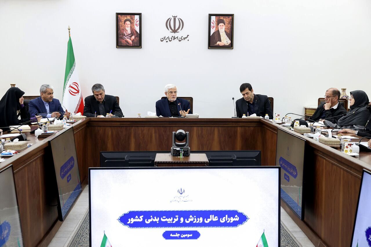 عارف: اعزام زنان ورزشکار ایرانی به مسابقات جهانی با اولویت در دستور کار قرار گیرد