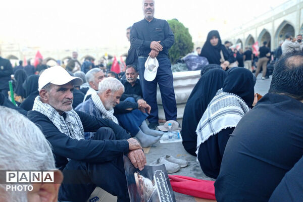 مشهد در سوگ؛ بدرقه باشکوه رهبر شهید انقلاب در جوار بارگاه رضوی/۲