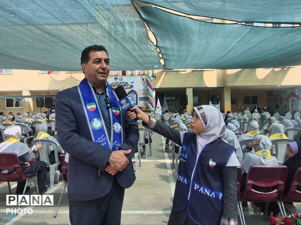 جشن عاطفه‌ها؛ روایت مهربانی و همدلی در دبستان دخترانه حاج حسین اسدی ناحیه ۶