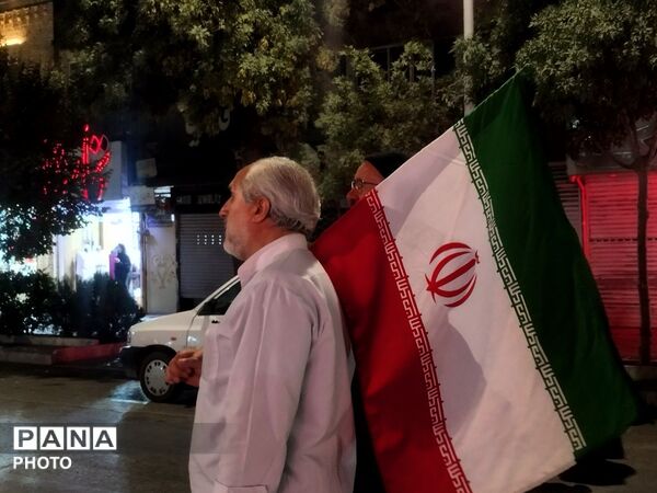 اجتماعات شبانه در حسینیه امام خمینی(ره) نیشابور به یاد رهبر شهید