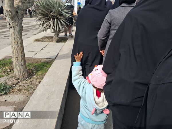 امروز شیروان در سوگ ۳شهید جنگ تحمیلی نشست