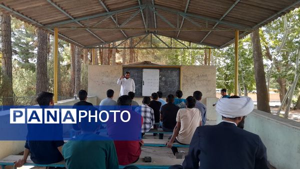 کلاس حل مسئله و اتاق فکر برای دانش آموزان متوسطه اول و دوم 