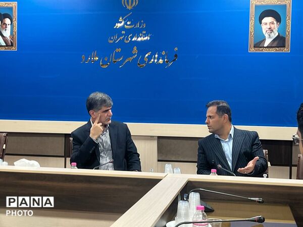 شورای آموزش و پرورش شهرستان ملارد پای میز بررسی مسائل تعلیم و تربیت