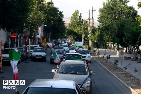 رژه خودرویی در کرج به مناسبت عید غدیر 