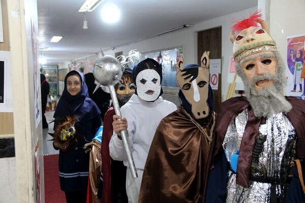 مراسم ماها در هنرستان آیت الله صدر ناحیه یک شهرری