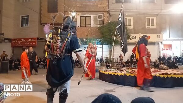 تعزیه‌خوانی در حسینیه امام حسن عسگری (علیه السلام) در تاسوعا و عاشورای حسینی 