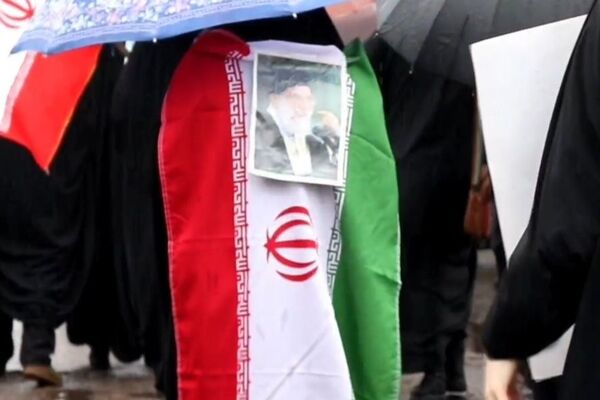بر پا نگه داشتن مکتب زینب(س) توسط بانوان خشکبیجاری