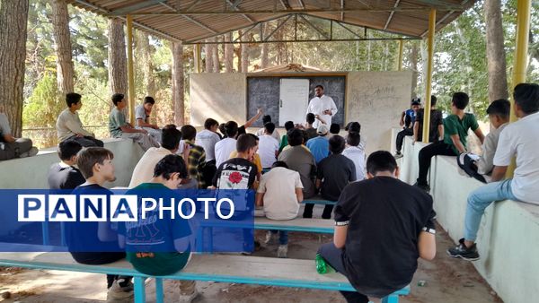 کلاس حل مسئله و اتاق فکر برای دانش آموزان متوسطه اول و دوم 