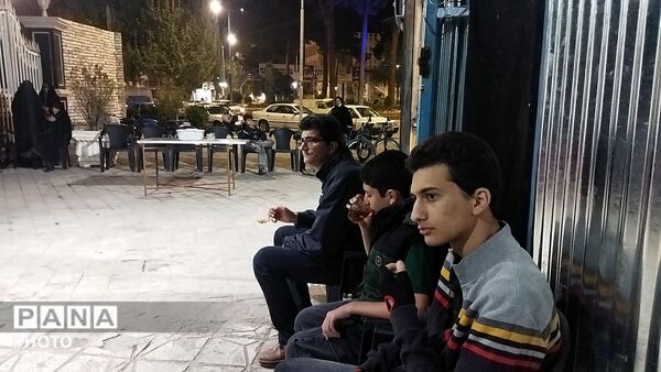 موکب های از جنس خدمت در فلکه ایران نیشابور 