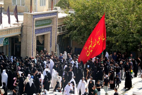 امروز خیابانهای شهر صفادشت، میزبان جاماندگان اربعین حسینی بود 