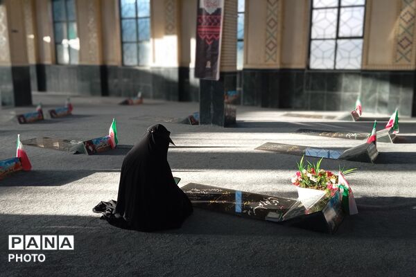 سنگین‌ترین پرچم، نصیب شانه‌های وفادار