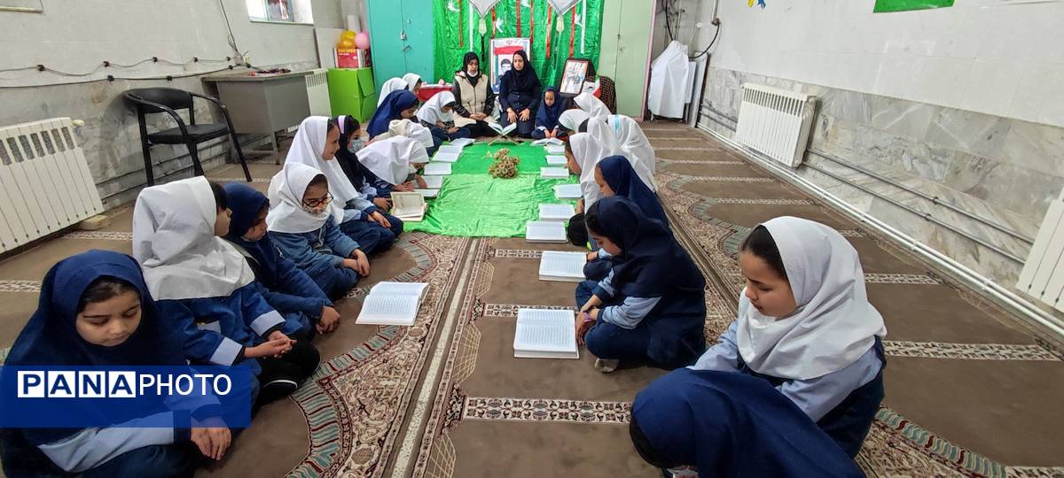 محفل انس با قرآن در ماه مبارک رمضان در مدرسه شهید خاقانی شیروان