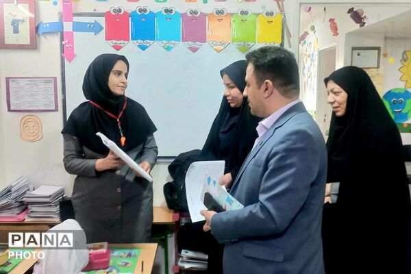 بازدید مدیر اداره تعلیم و تربیت شهرستانهای استان تهران از کودکستان فدک ناحیه دو شهرری 
