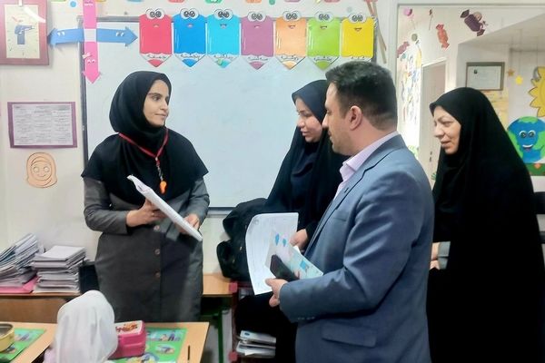 بازدید مدیر اداره تعلیم و تربیت شهرستانهای استان تهران از کودکستان فدک ناحیه دو شهرری 