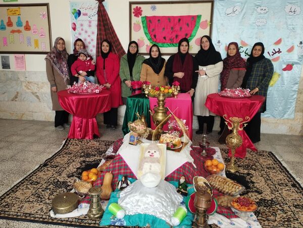 جشن یلدا در دبیرستان رفعت 