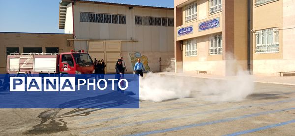 آموزش آتش نشانی و اقدامات ایمنی در دبیرستان حضرت خدیجه (س) جعفریه