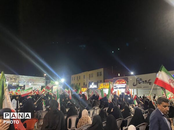 حضور پرشور دانش‌آموزان آموزشگاه نوریه جیرفت در تجمعات شبانه 