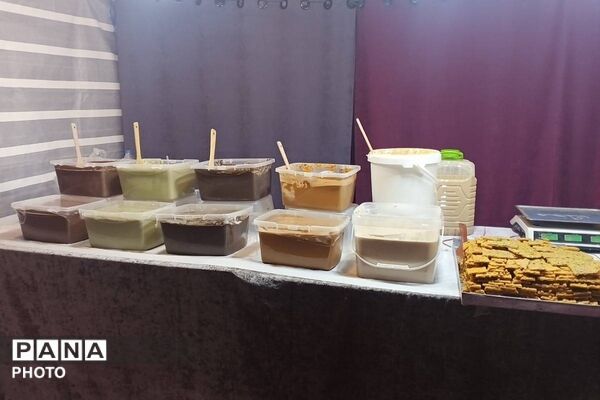 جشنواره گلاب گیری میناب با عطر شهدا 