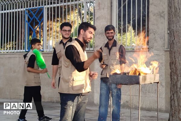 دانشگاه آزاد شهرقدس؛ مأمن زائران اردبیلی در مسیر وداع با رهبر شهید