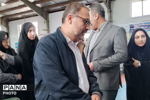  نمایشگاه هفته مشاغل در سالن ورزشی حضرت عبدالعظیم حسنی (ع) ناحیه دو شهرری 