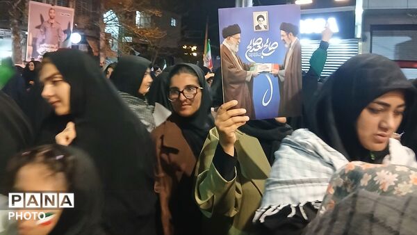 حضور پر شور مردم کوهدشت در گردهمایی وحدت و همدلی ملی درموج چهل و سوم اجتماعات 