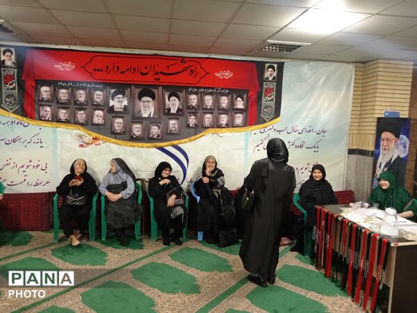 میز خدمت در هفته سلامت وجمعیت به یاد شهدای خدمت