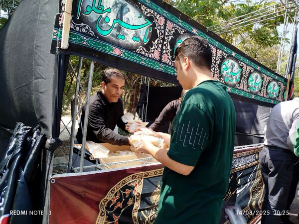 حماسه جاماندگان اربعین در محلات و نیم‌ور؛ تصاویری از عشق و ارادت