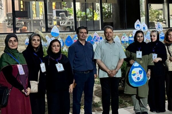 پیوند هنر و آگاهی زیست‌محیطی؛ کودکان محمدشهری را «قهرمانان آب» کرد