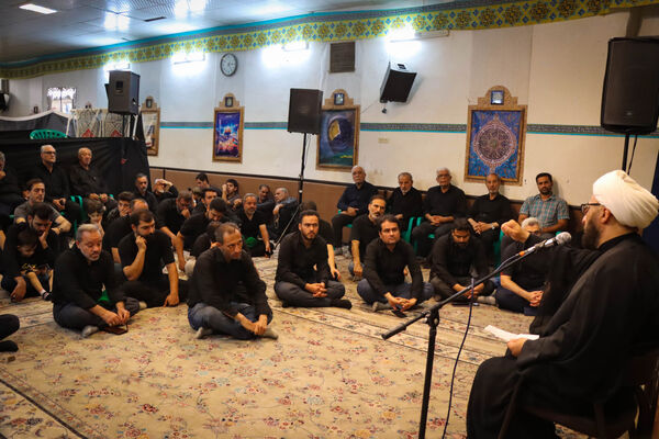 مراسم عزاداری ظهر شهادت امام رضا(ع) در مدرسه رویش کاشان