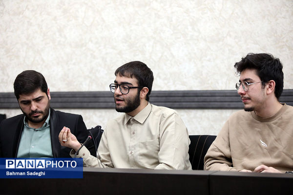 نشست صمیمی وزیر آموزش و پرورش با مدال آوران المپیادهای علمی