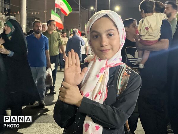 حضور باشکوه مردم کرج در نود و نهمین شب از تجمعات مردمی