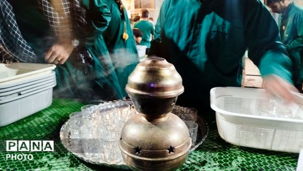 ما صحنه را خالی نمی کنیم