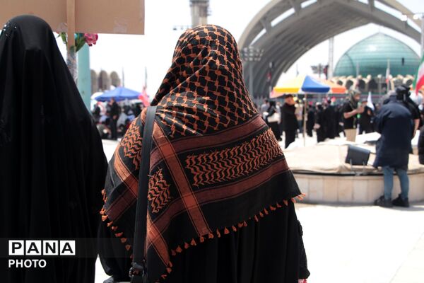 آخرین وداع با قائد شهید: پیکر مطهر آیت‌الله سیدعلی‌خامنه‌ای در میان سیل عاشقان به مصلی تهران رسید 