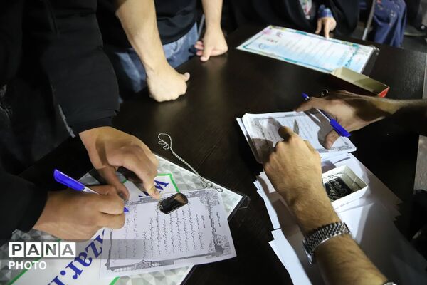 حضور پررنگ اداره آموزش و پرورش در راهپیمایی میدان انقلاب