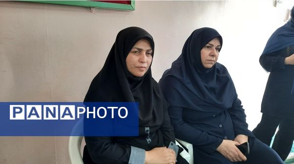 اولین جلسه حجاب و عفاف در دبیرستان فرهنگیان ناحیه۷ مشهد 