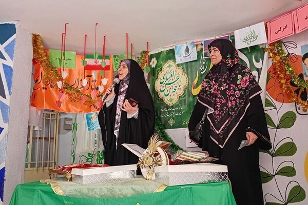 کودکان غرفه‌داران جشن میلاد موعود
