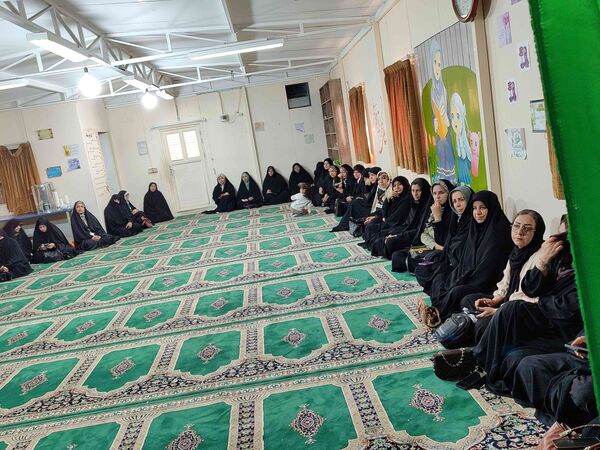 برگزاری جلسه آموزش خانواده در دبستان شاهد حاج تقی آقا بزرگ مشهد