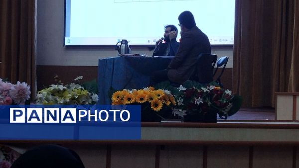 نشست تخصصی کارگروه‌های برنامه فراگیر پرورشی در البرز