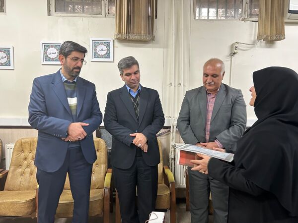  تقدیر از راهبران قطبی سازمان دانش اموزی شهرستانهای تهران