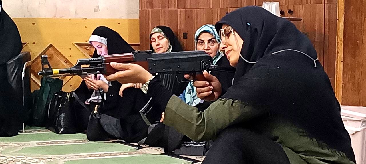  دوم آموزش نظامی بانوان «جانفدا» کیانمهر کرج